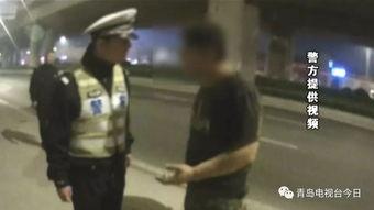 吃瓜群众瞪交警,一场街头“对决”背后的社会现象